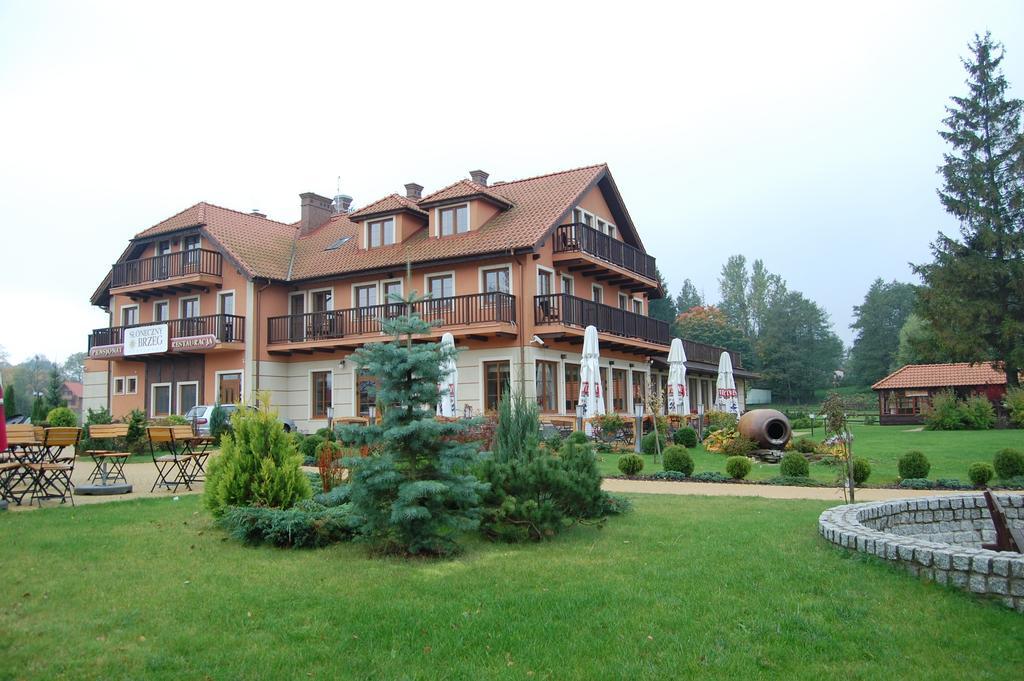 Hotel Sloneczny Brzeg Biskupiec  Exteriör bild